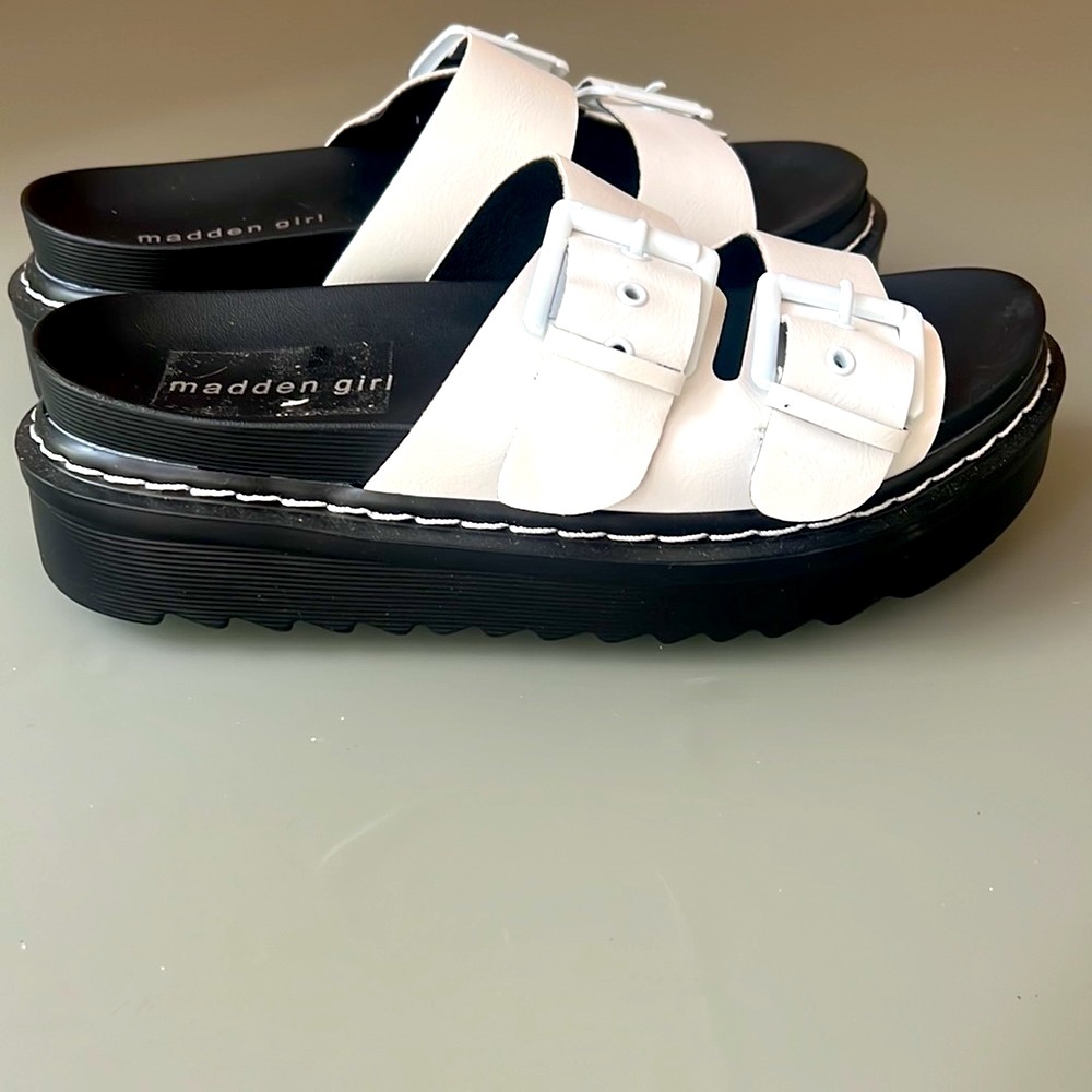 Steve Madden Women's Dizzyy Platform . Never worn